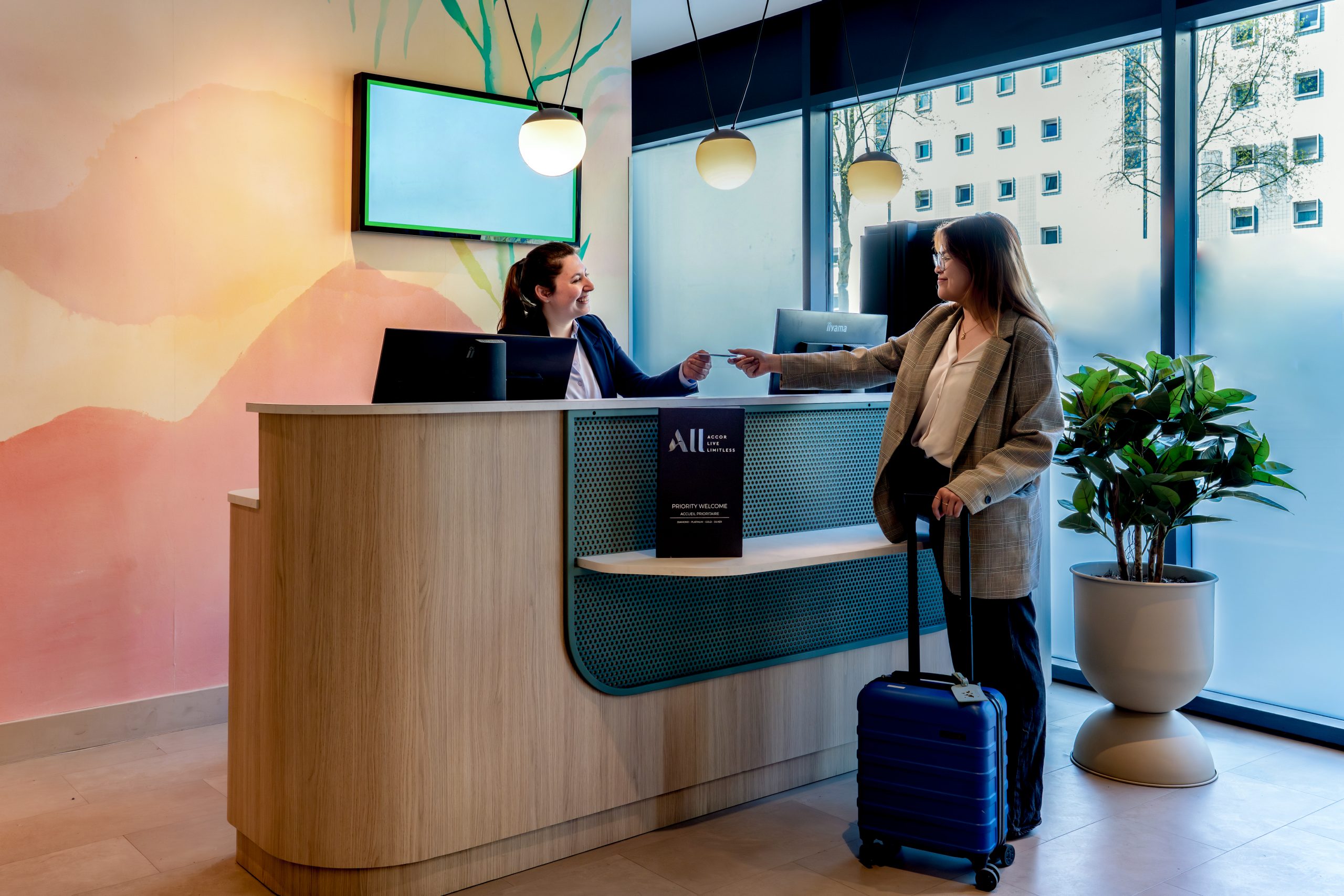 2025-04-03 Ibis Style Paris Porte d'Orléans-33